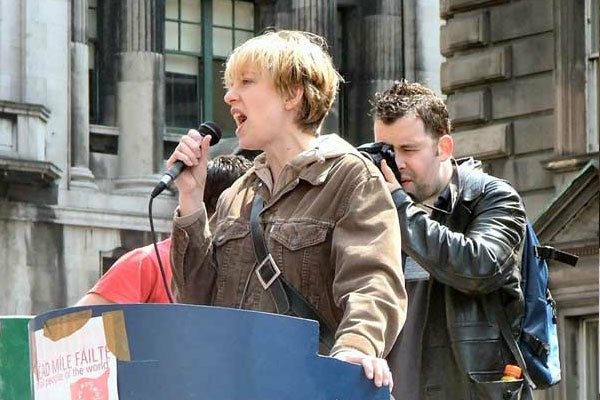 Speaking at a rally in 2004